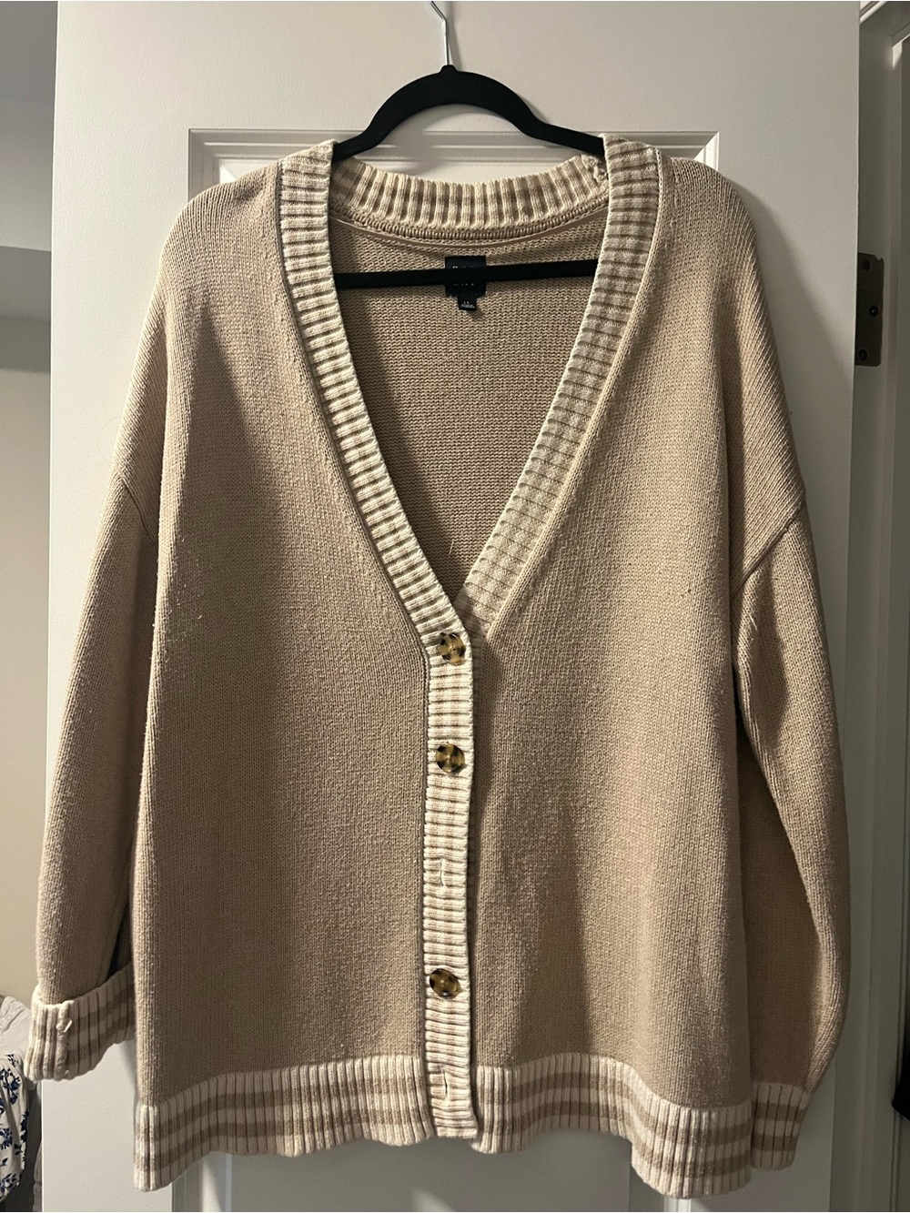 Gap women’s Cozy Neutral V-Neck Cardigan Sweater - Beige/Cream